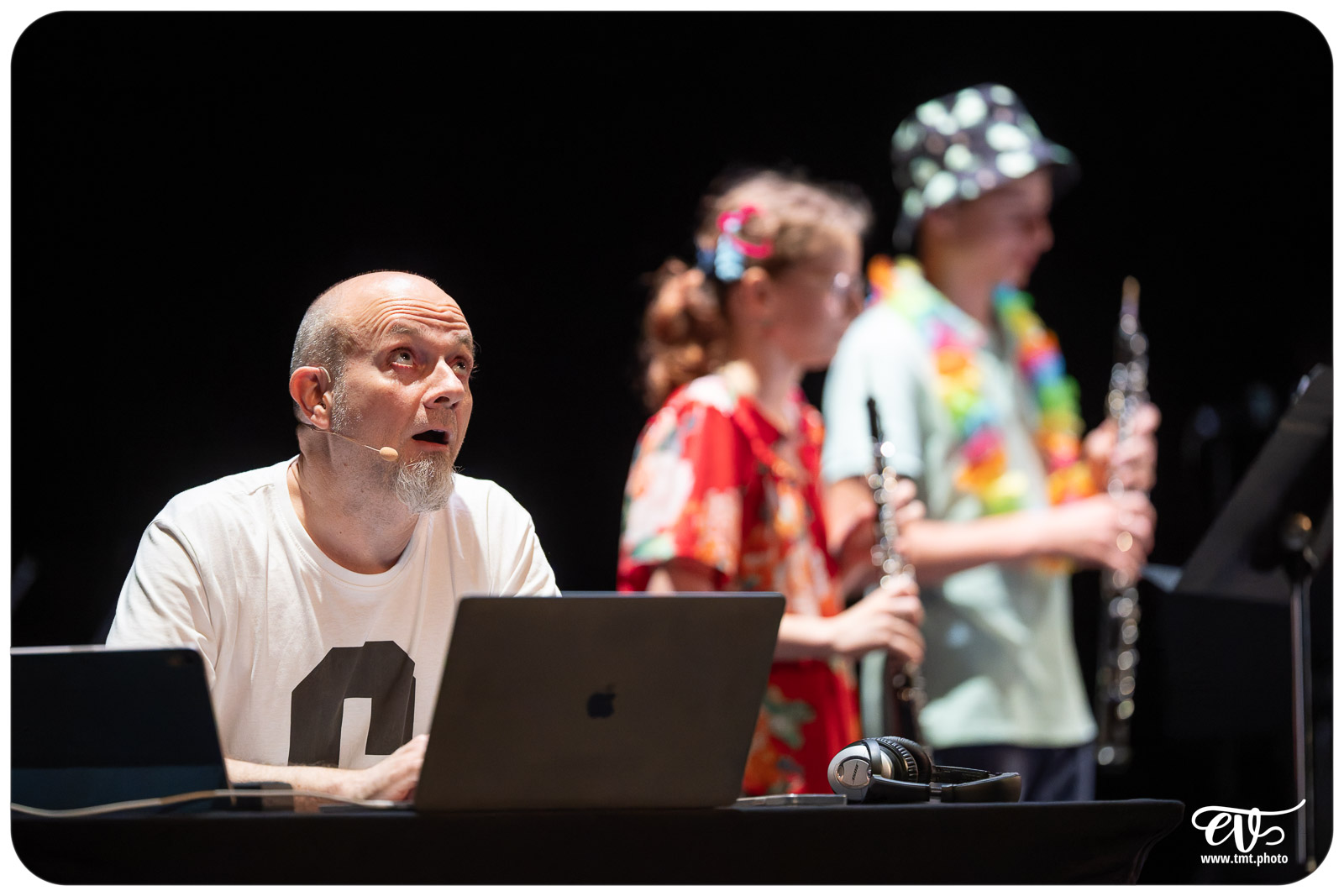 L'HUMOUR DENOTE (ELEVES EMMDH & CEDRIC GOUBERT)